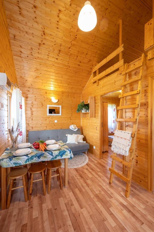Nad Morzem U Sevilli Darlowko Lodge *